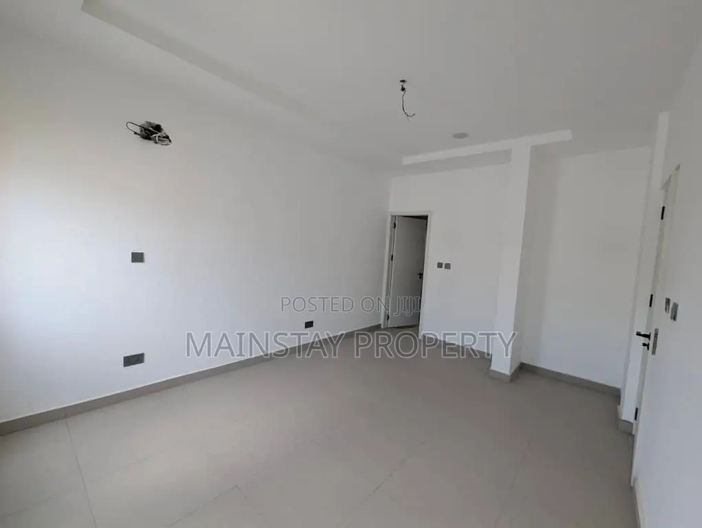 3bdrm House in Achimota for sale