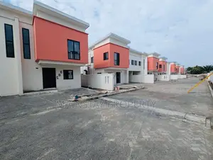 3bdrm House in Achimota for sale