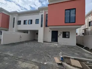 3bdrm House in Achimota for sale