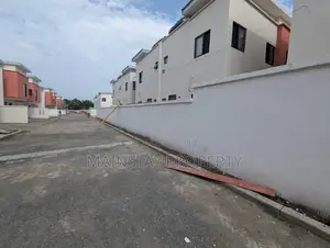 3bdrm House in Achimota for sale