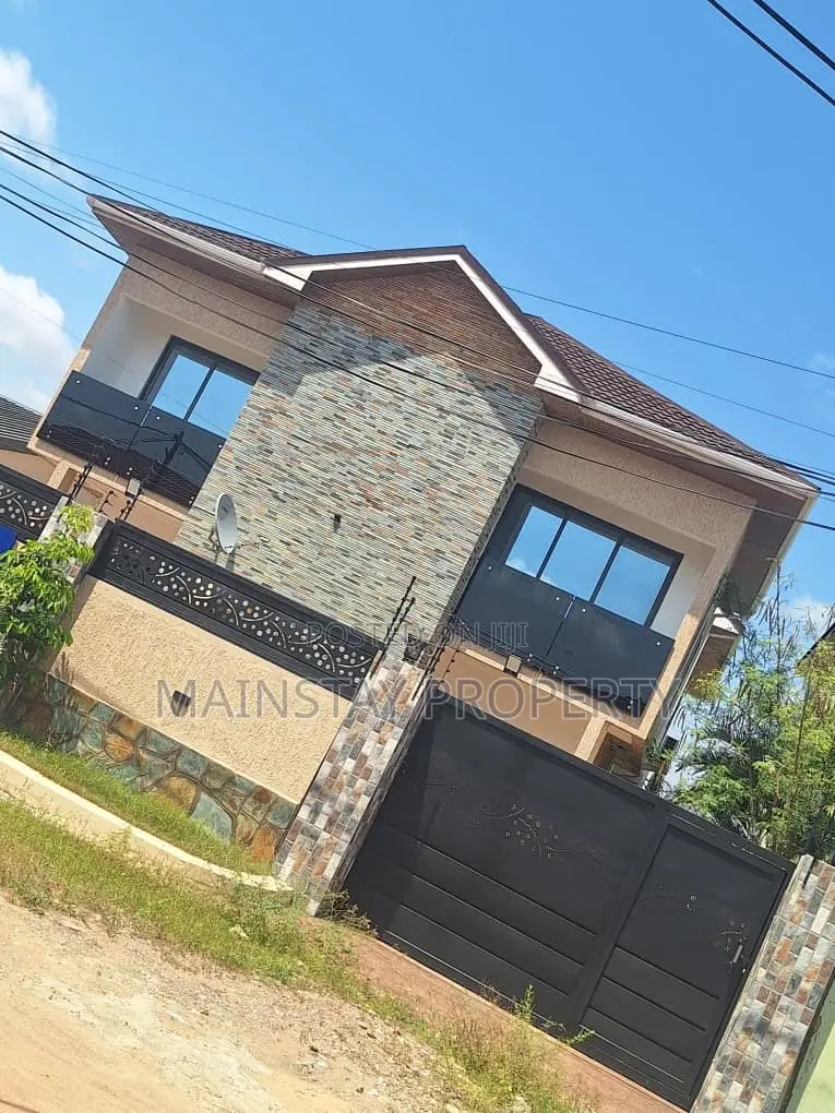 3bdrm House in Mainstay Estates, Spintex for rent