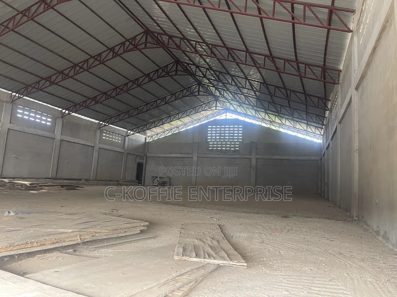 800 SQM Warehouse at Amasaman for Rent