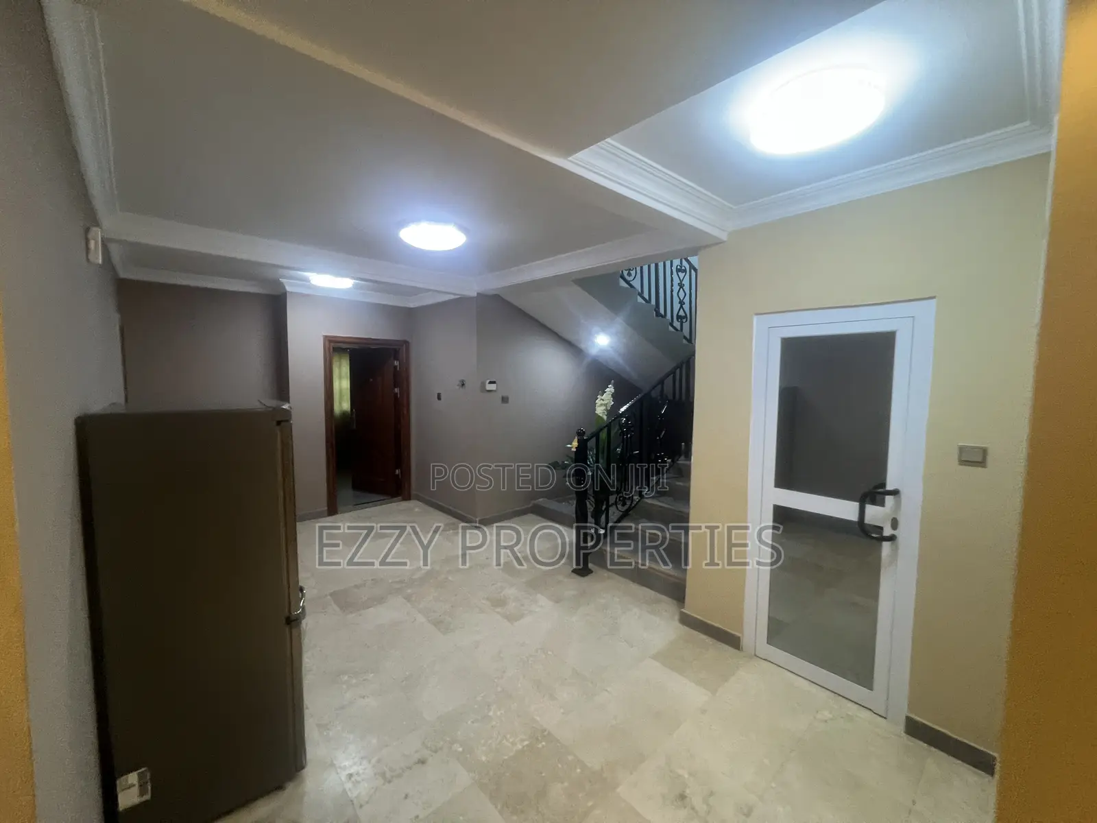5bdrm Duplex in Oyarifa for rent