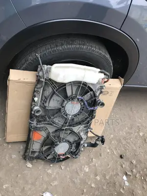Honda Hr-v 2017 2018 2019 2020 2021 Radiator Tank Fan Condenser