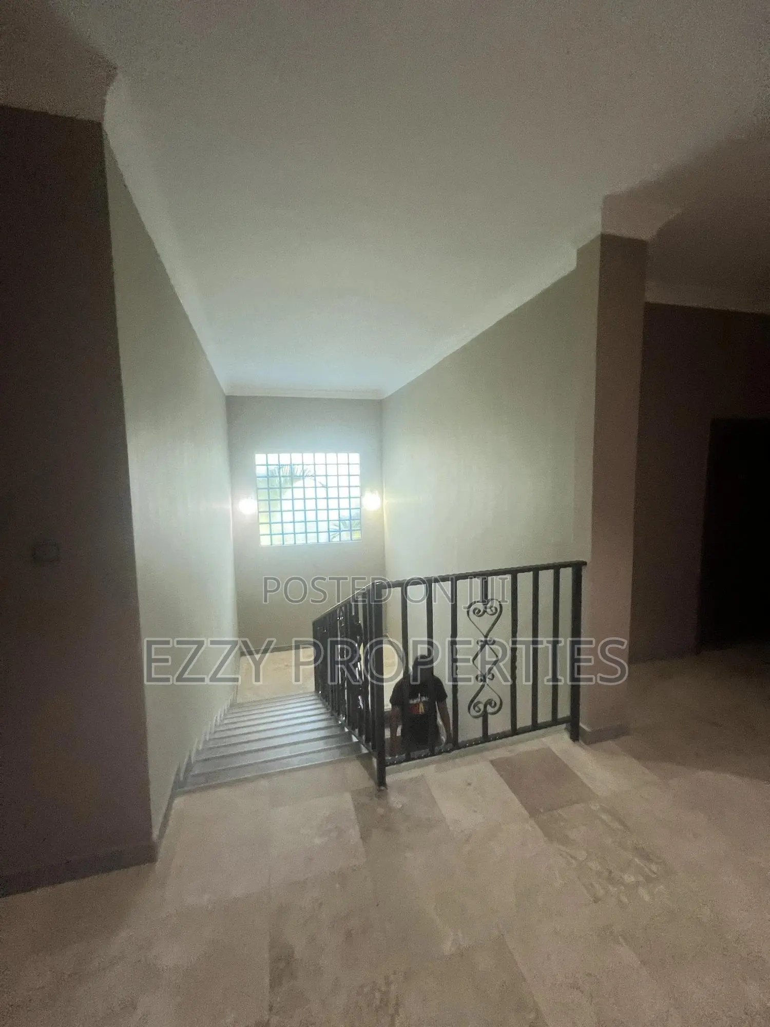5bdrm Duplex in Oyarifa for rent