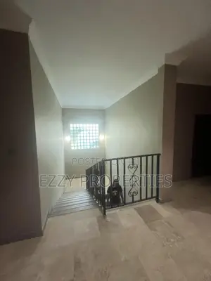 5bdrm Duplex in Oyarifa for rent