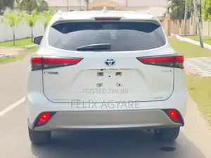 Toyota Highlander Limited AWD 2024 White