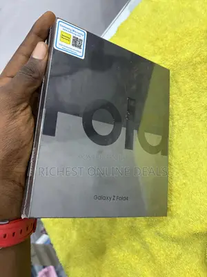 New Samsung Galaxy Z Fold4 256 GB Black