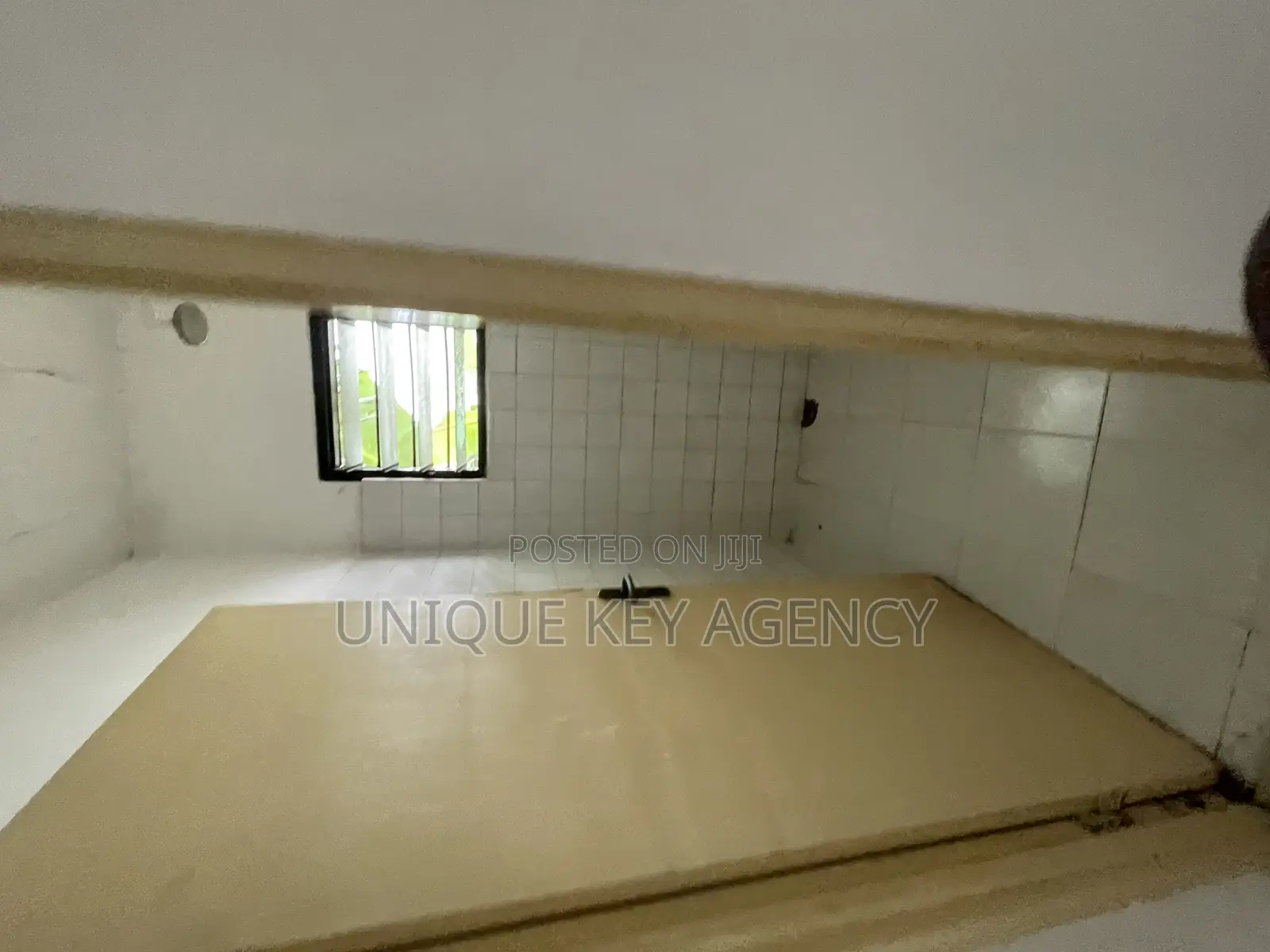 6bdrm House in Unique Key Agency, Tema Metropolitan for rent