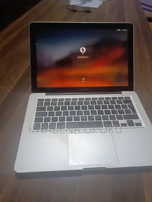 Laptop Apple MacBook Pro 4GB Intel Core 2 Duo HDD 500GB