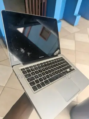 Laptop Apple MacBook Pro 4GB Intel Core 2 Duo HDD 500GB