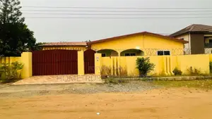5bdrm Block of Flats in Home Trust, Ablekuma for sale