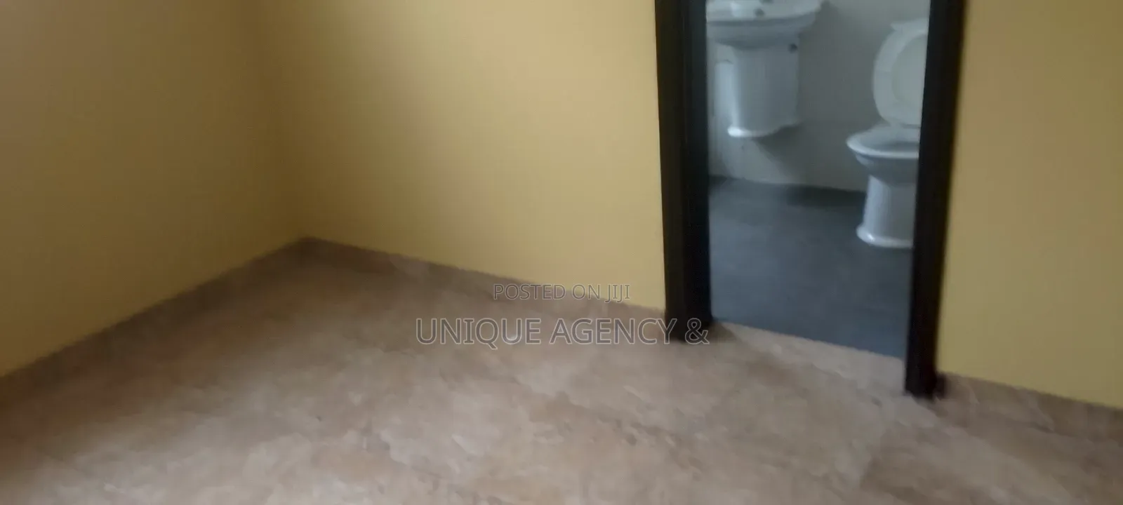 5bdrm Duplex in Spintex for rent