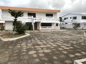 10bdrm House in Unique Key Agency, Tema Metropolitan for sale