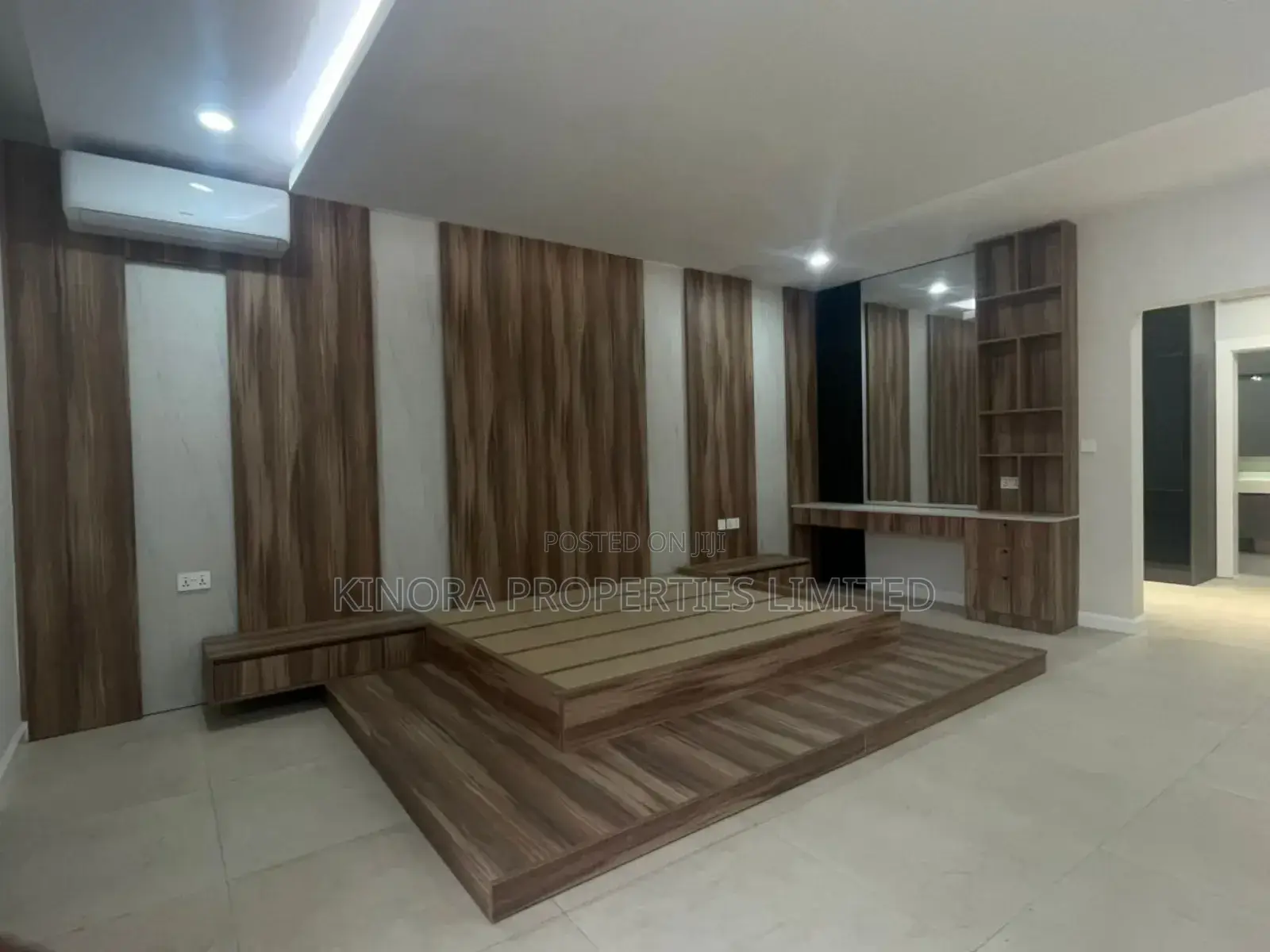 6bdrm Duplex in Spintex for sale