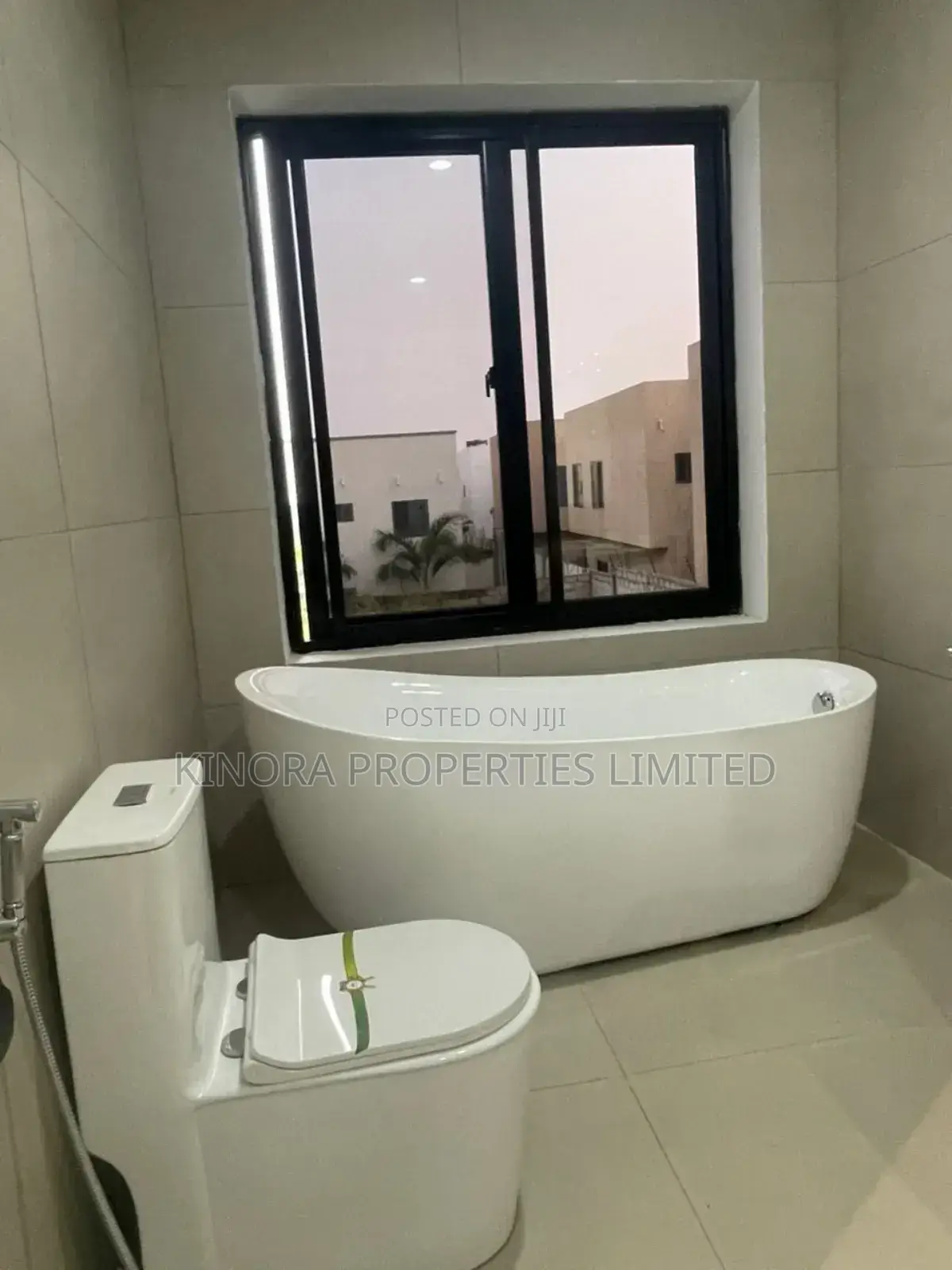 6bdrm Duplex in Spintex for sale