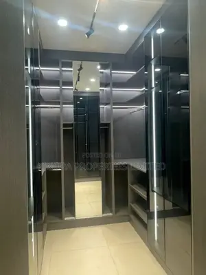 6bdrm Duplex in Spintex for sale