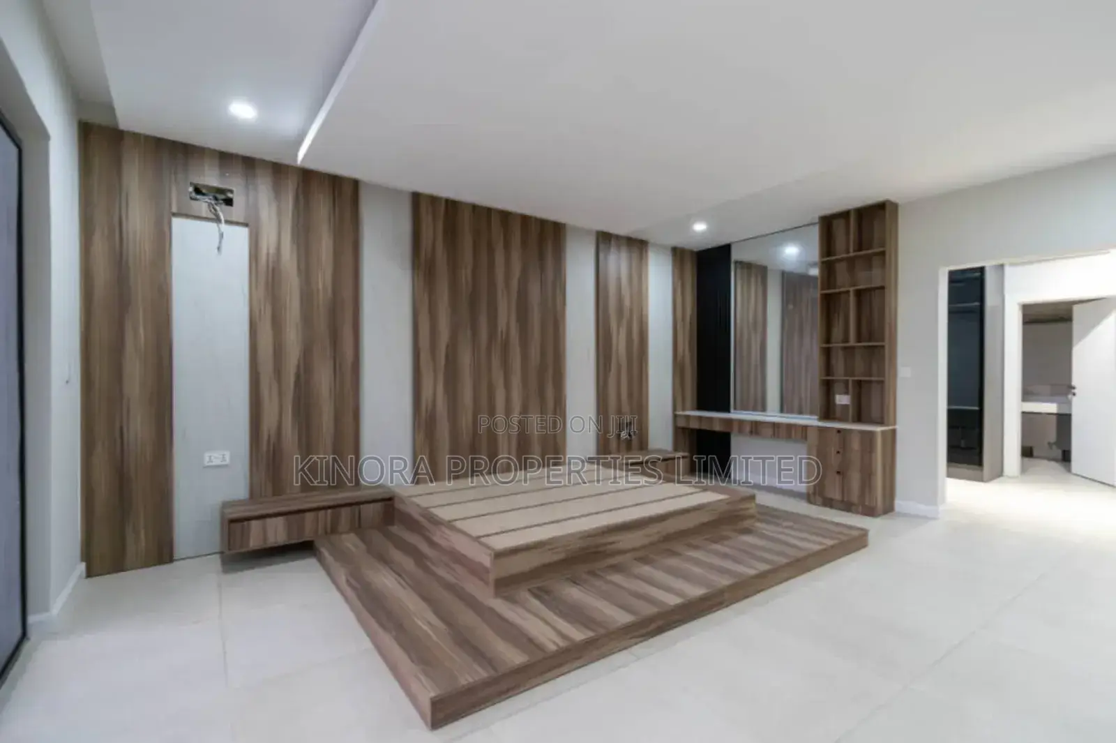 6bdrm Duplex in Spintex for sale