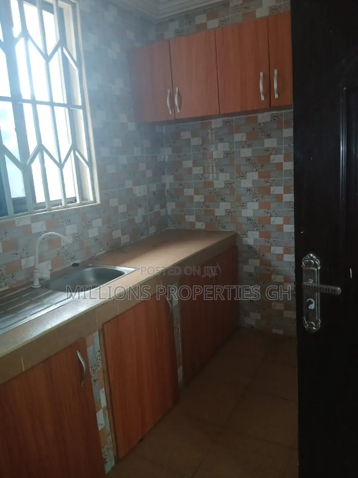 4bdrm House in Millions Properties, Kumasi Metropolitan for sale