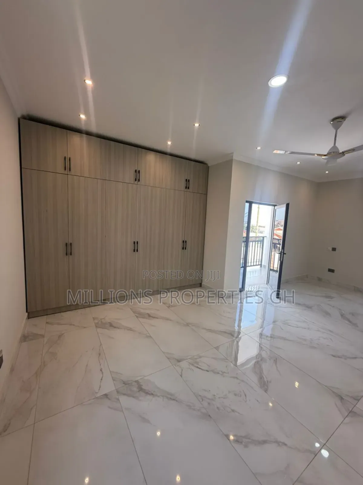 4bdrm House in Millions Properties, Kumasi Metropolitan for sale