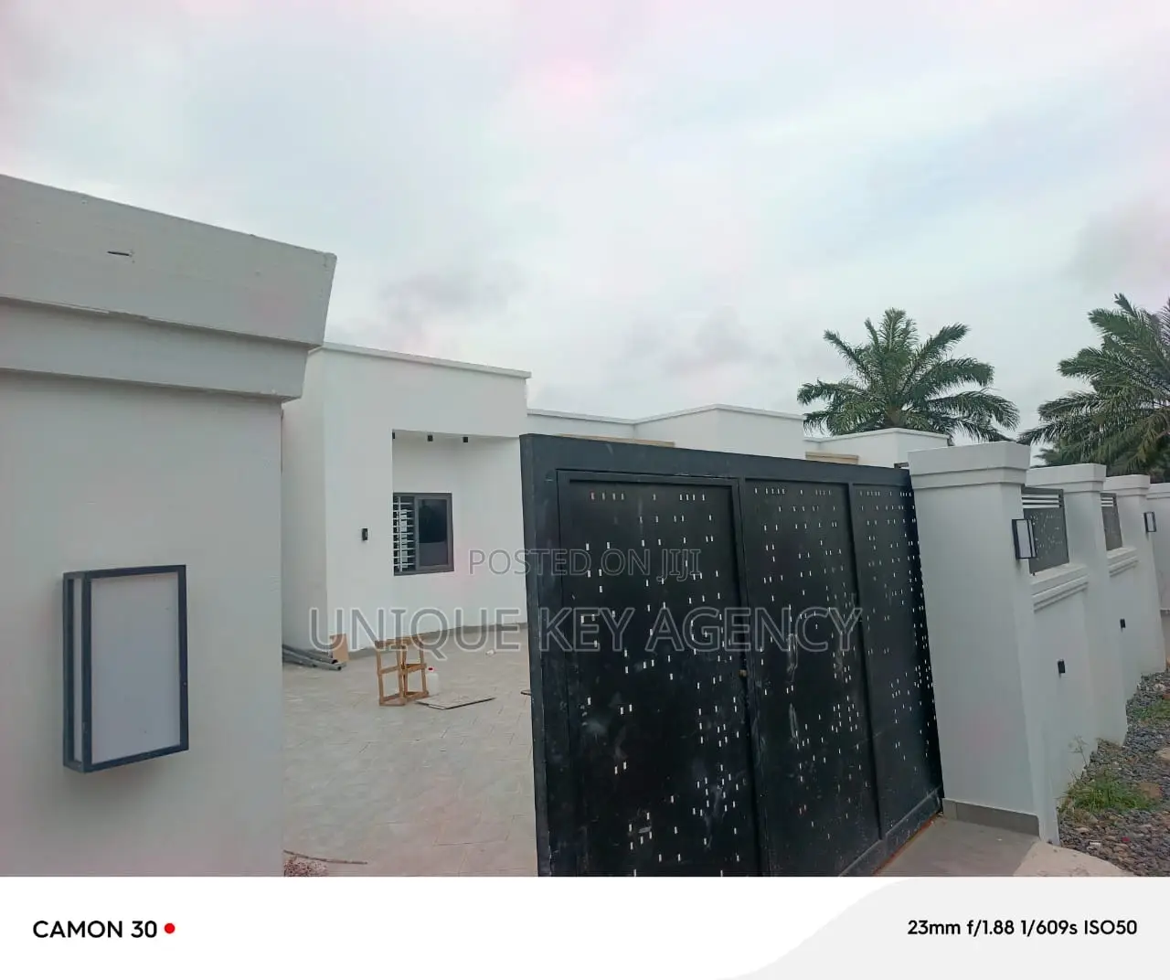3bdrm House in Unique Key Agency, Sakumono for rent