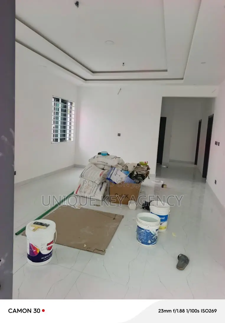 3bdrm House in Unique Key Agency, Sakumono for rent