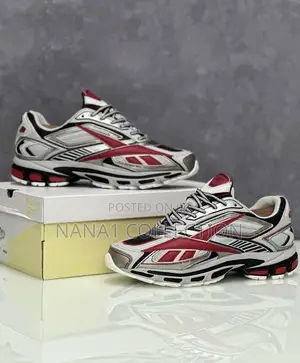 Reebok Ltd Unisex Premium Road Ultra Red Metallic.