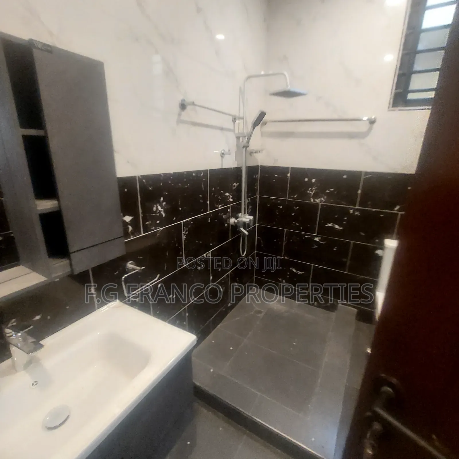 3bdrm House in Kg Franco Properties, Spintex for rent