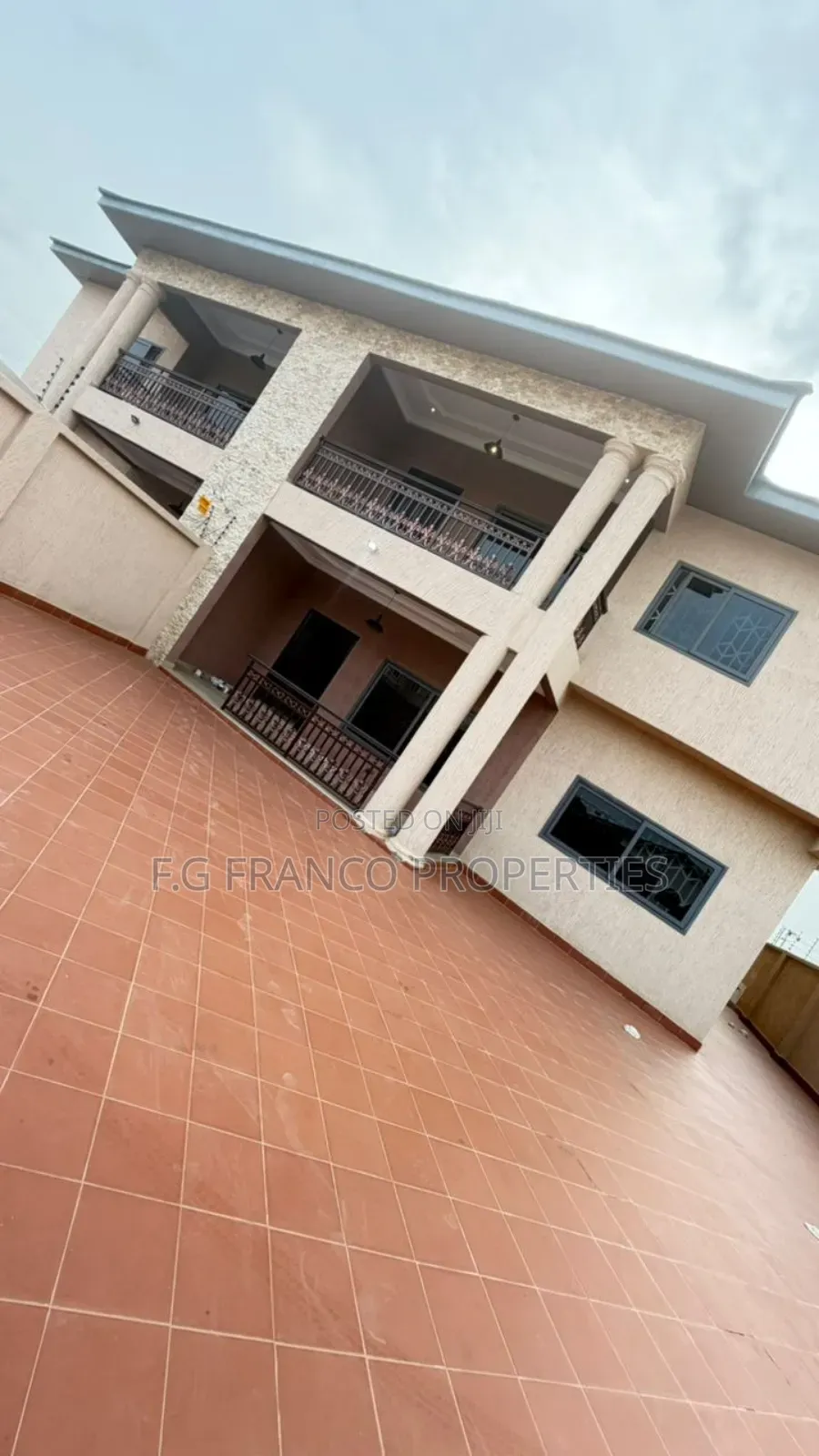 5bdrm House in Kg Franco Properties, Spintex for rent