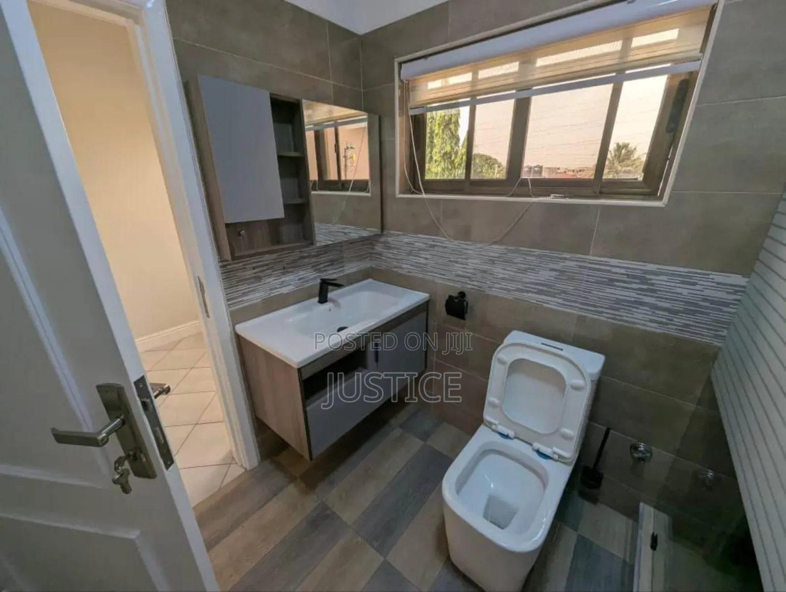 4bdrm House in East Legon, American House for rent