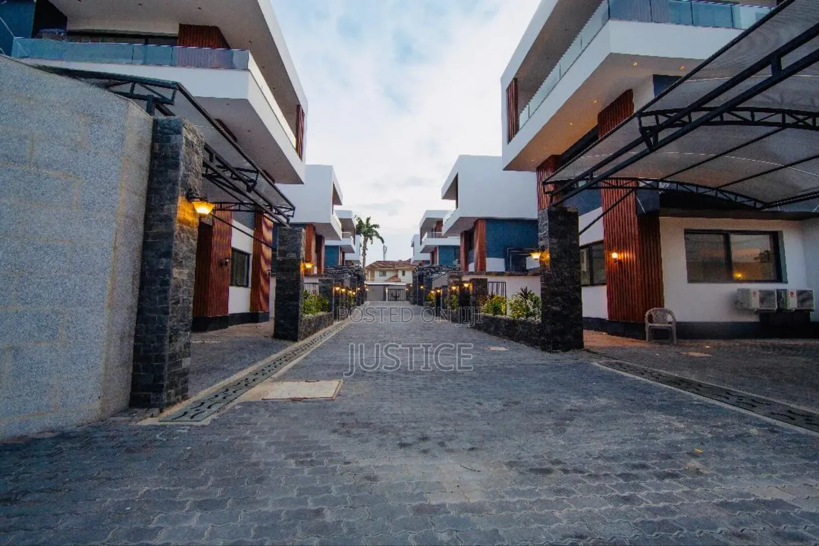 5bdrm Villa in Cantonments, US Embassy Area for sale