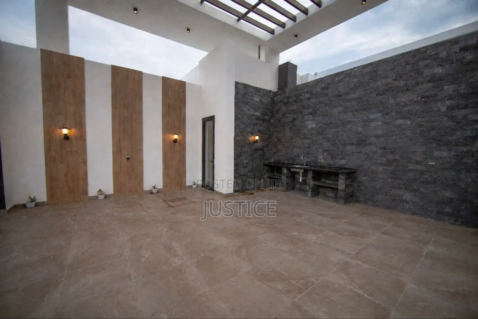 5bdrm Villa in Cantonments, US Embassy Area for sale