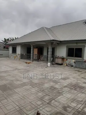 5bdrm House in Amasaman Kuntunse for sale