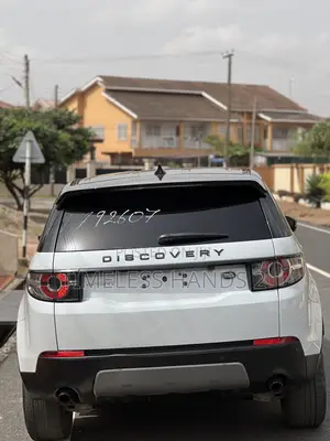 Land Rover Discovery HSE 4x4 2019 White
