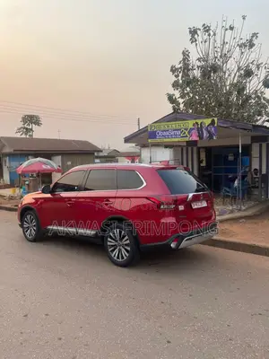 Mitsubishi Outlander 2.0 PHEV AWD 2019 Red