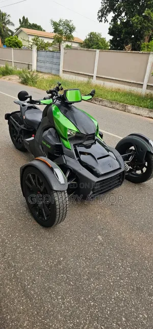 Can-Am 2023 Green