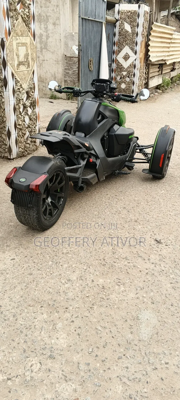 Can-Am 2023 Green