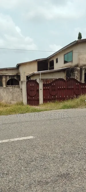 6bdrm House in Koforidua Asokore, New-Juaben Municipal for sale