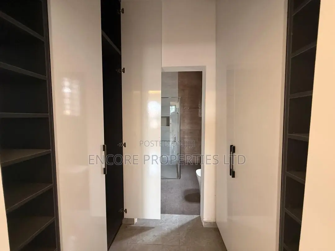 Furnished 3bdrm House in Lakeside Estate for sale