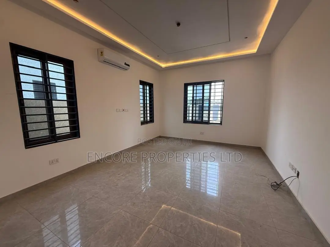 Furnished 3bdrm House in Lakeside Estate for sale