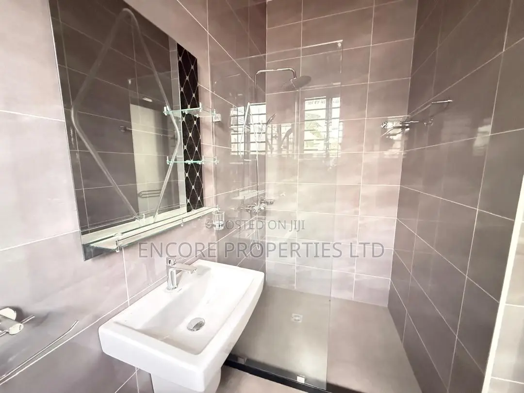 Furnished 3bdrm House in Lakeside Estate for sale