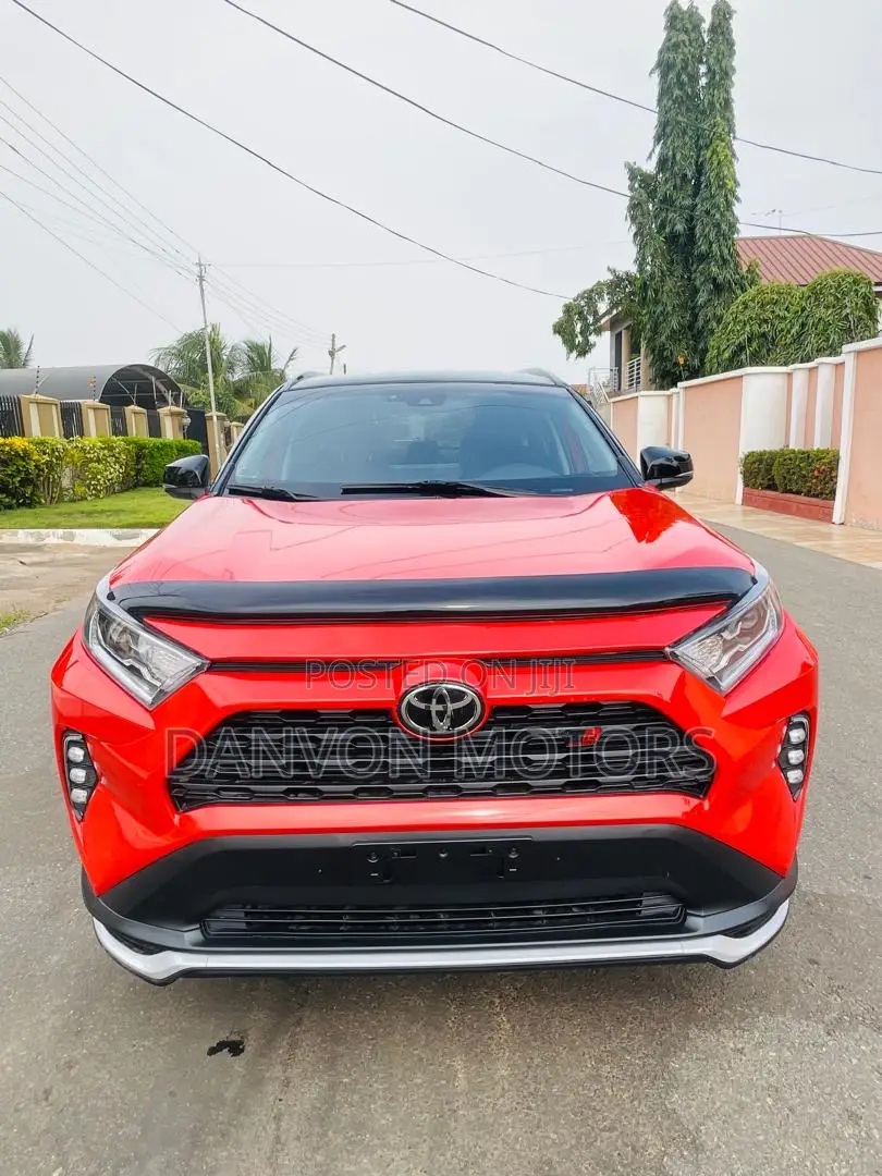 Toyota RAV4 XLE 2021 Orange