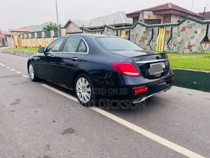 Mercedes-Benz E300 4Matic AWD Sedan (2.0L 4cyl 9A) 2017 Blue