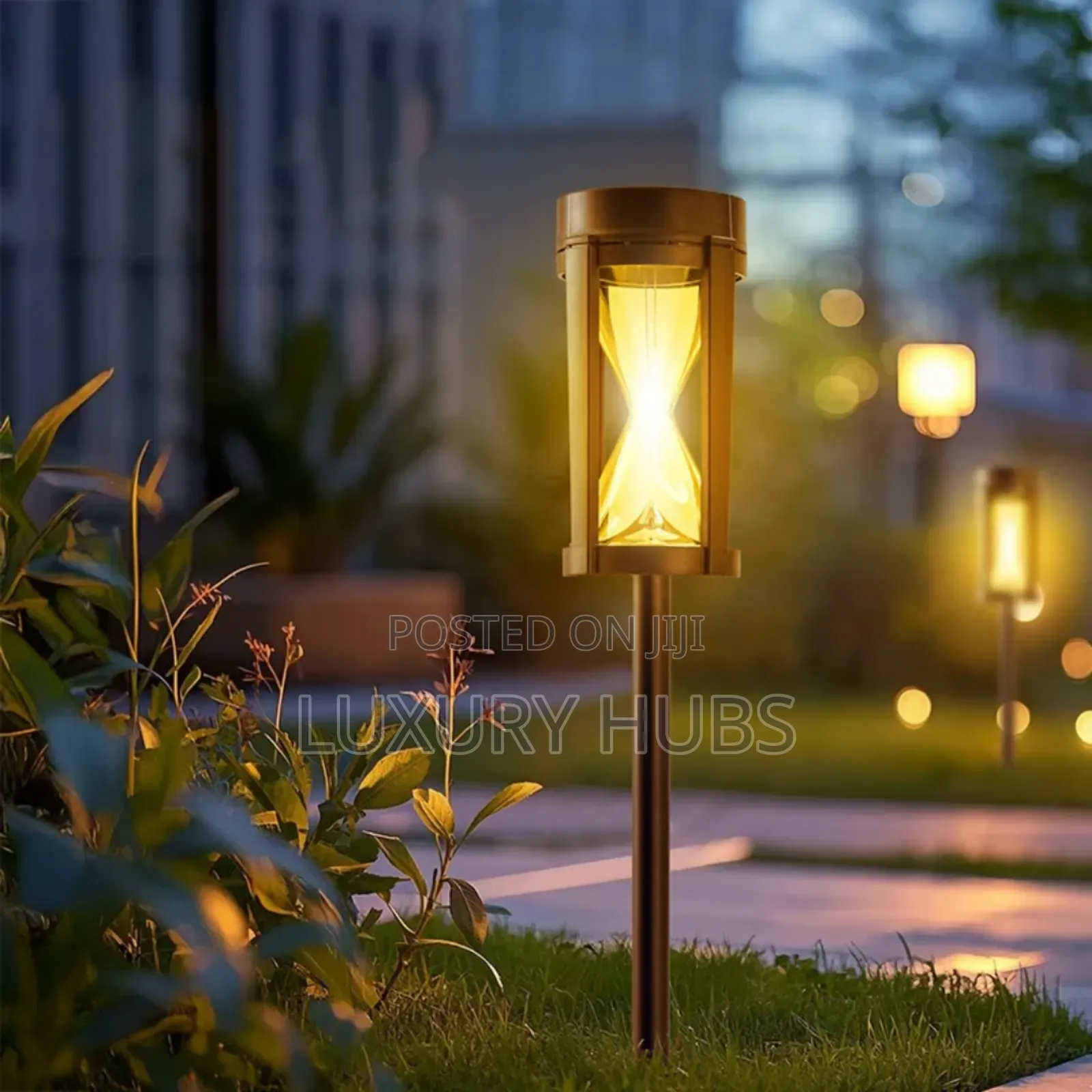 4pcs Solar Rechargeable Garden Light