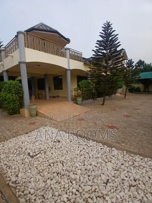 6bdrm House in Community 25, Tema Metropolitan for rent