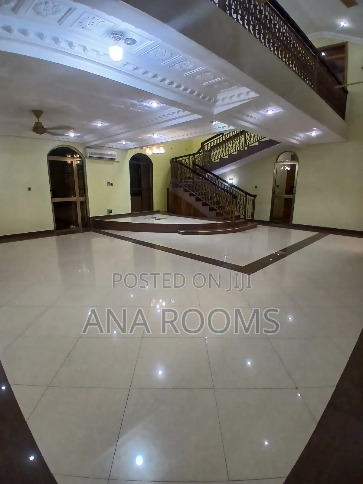 6bdrm House in Community 25, Tema Metropolitan for rent