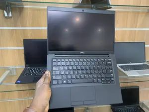 Laptop Dell Latitude 7390 8GB Intel Core i7 SSD 256GB