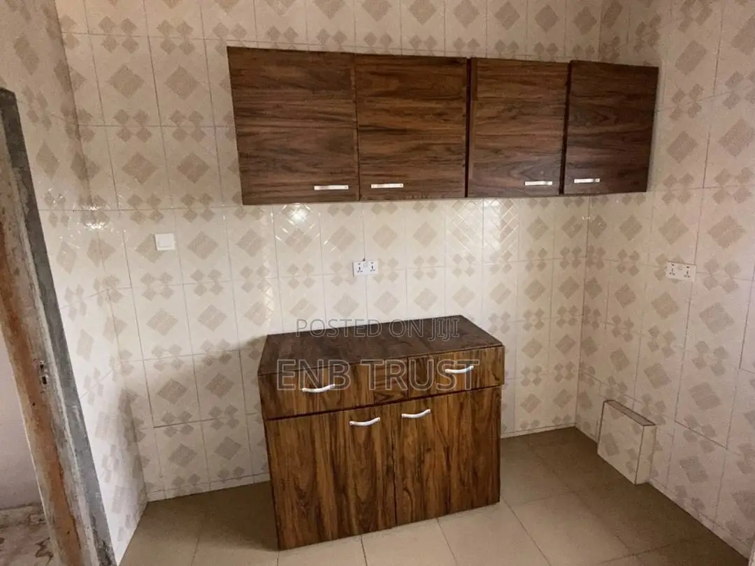 4bdrm House in Awoshie, Last Stop for sale