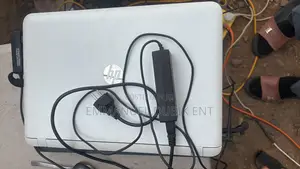 Laptop Apple MacBook Pro 4GB Intel Core i5 SSD 512GB