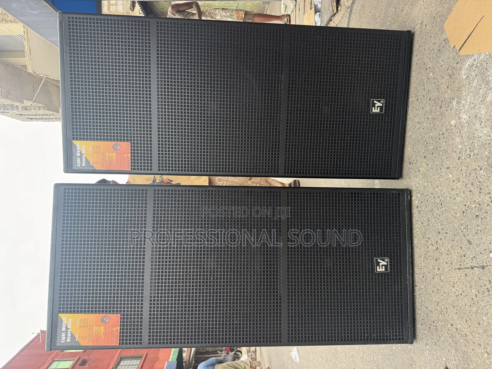 Electro-Voice (Ev) Ds215 Dual 15-Inch Full-Range Passive Pa Speakers.